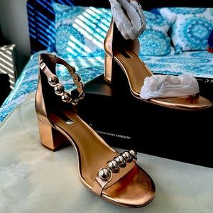 Nine West Rose Gold size 12M